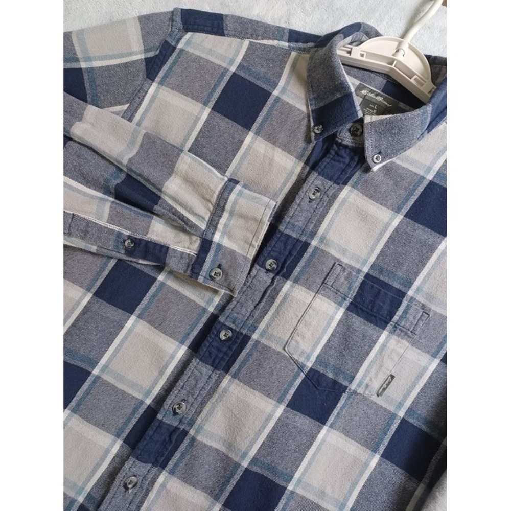 Eddie Bauer Flannel Shirt Mens Large Blue Grey Plaid Button Down Cotton Outdoors